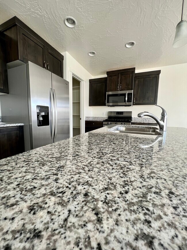 Photo - 3128 Halo Ln