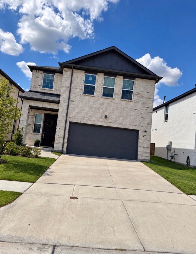 521 Lana Dr