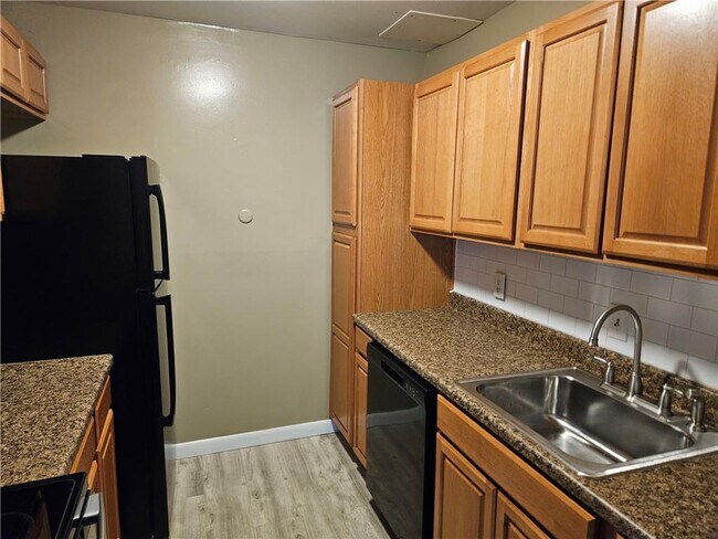 Photo - 230 S Main St Condo Unit 19