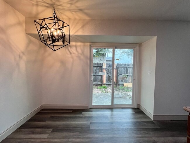 Photo - Riverside Unidad B