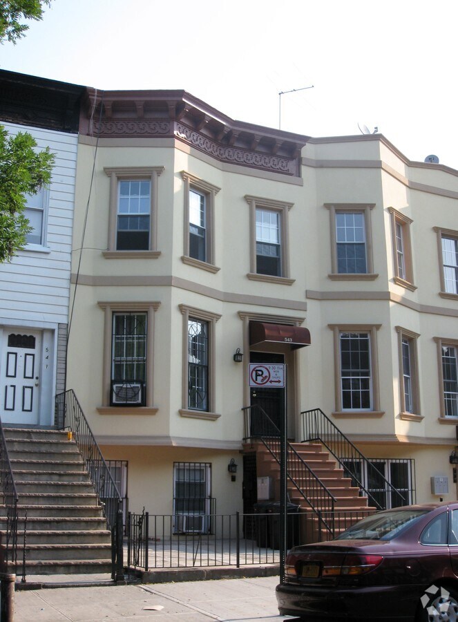Photo - 543-547 Chauncey St