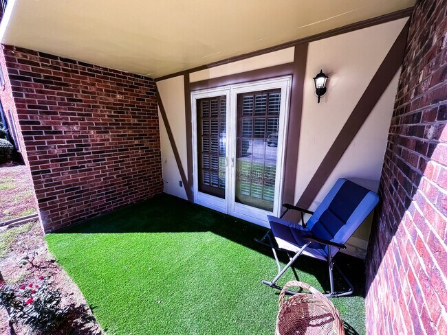 Photo - Charming 3 bedroom, 2 bathroom condo in Gr...