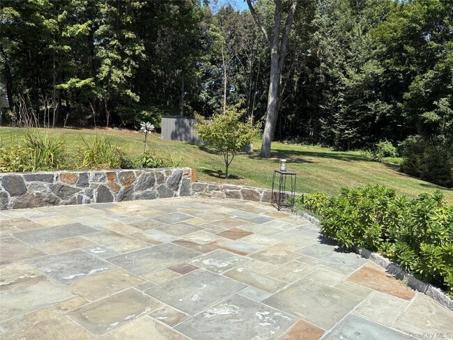 Photo - 193 Chappaqua Rd