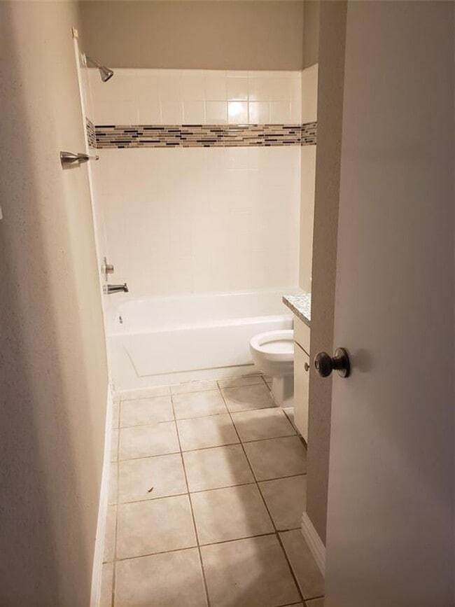 Photo - Beautiful 4 Bedroom Home in Houston / Nice Backyard