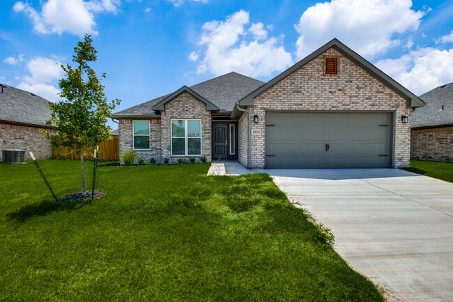 Photo - 2816 Clover Dr