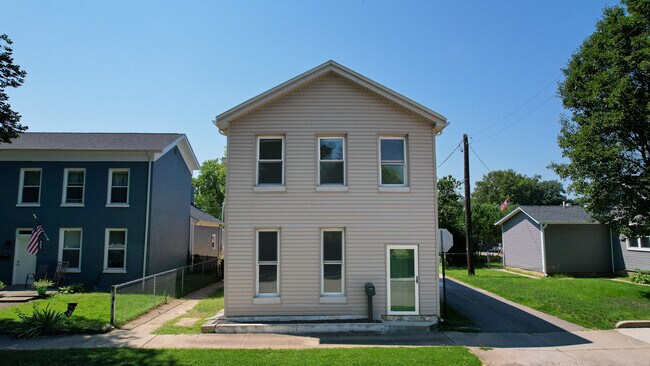 Building Photo - 151 S Main St Rental