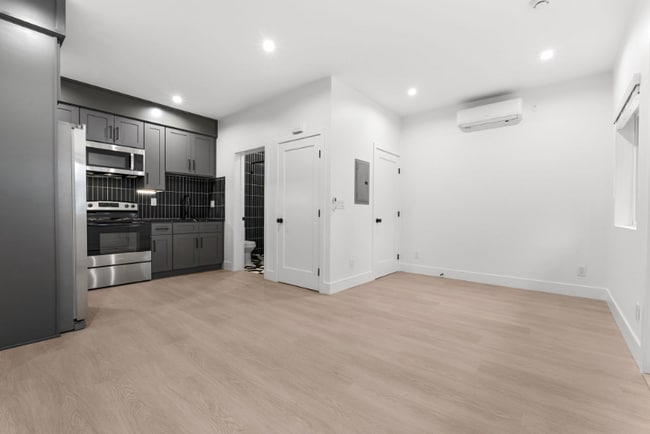 Photo - 5852 Colfax Ave Unit 5852