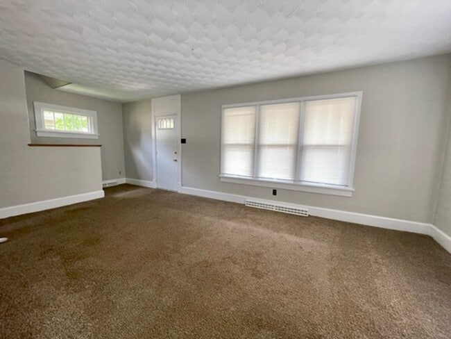 Photo - 130 Humm Ave