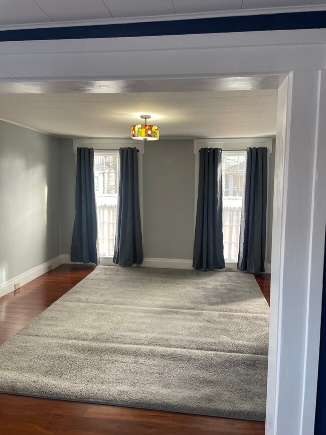 large livingroom - 7 1/2 Bacon St