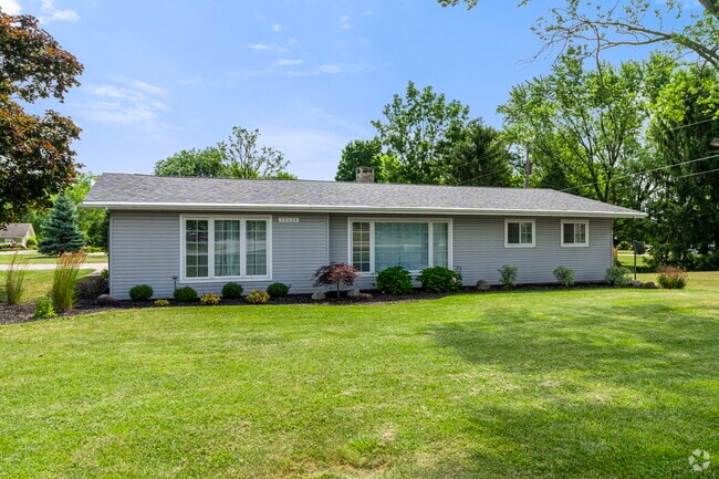 Building Photo - 13628 Leo Rd Rental