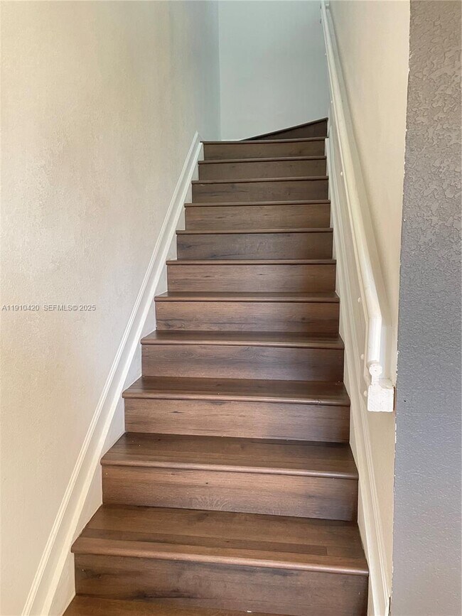 Photo - 27563 SW 139th Pl