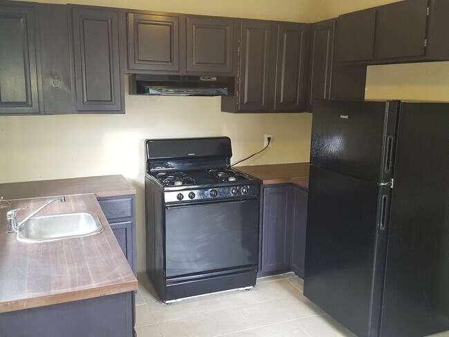 Photo - CUTE IN COLLEGE PARK