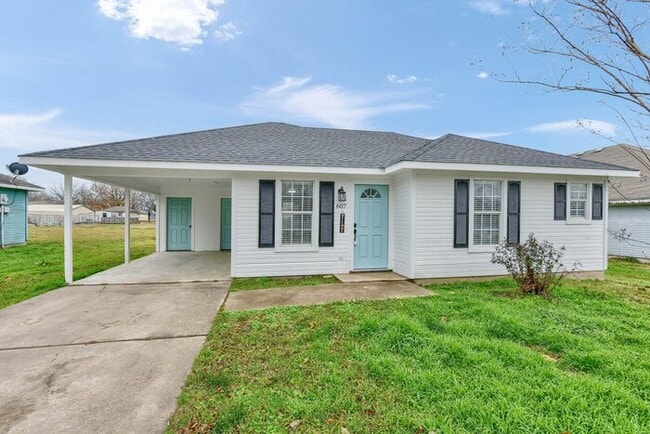 Photo - 607 Oldham St