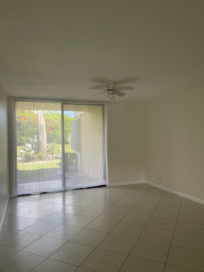 Photo - 5661 Riverside Dr Unidad 101B7