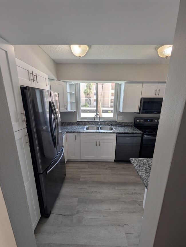 Photo - 3462 NE Causeway Blvd Unidad 204