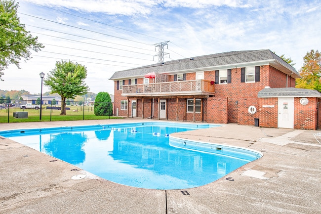 Building Photo - MAPLE CREST Rental