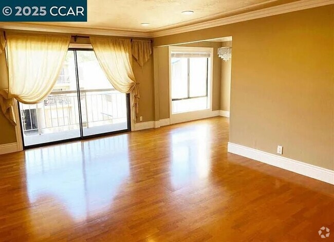Building Photo - 310 N Civic Dr Unit 504 Rental