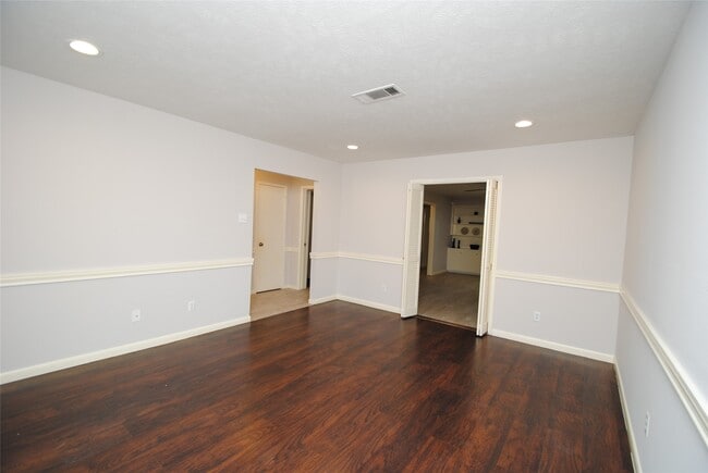 Photo - 10659 Northbrook Dr