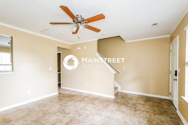 Photo - 3 Bedroom Pet-Friendly Home in Charlotte, NC with Main Street Renewal