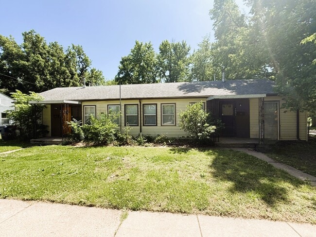 Building Photo - 4001 E Whitney Ln