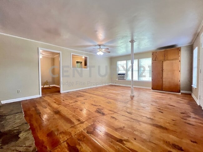 Photo - Charming 1/1 Apartment Near UNT Ready For Move-In!