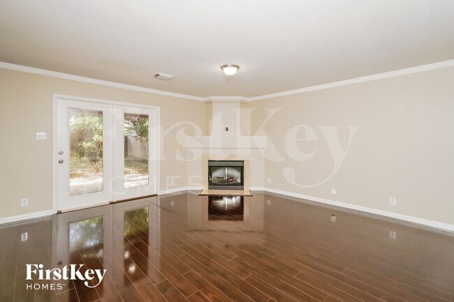 11715 Ripplewood