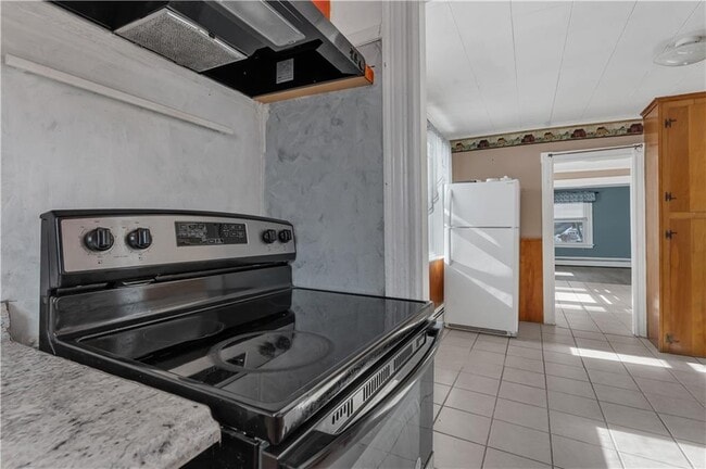 Photo - 1070 Main St Unit 2