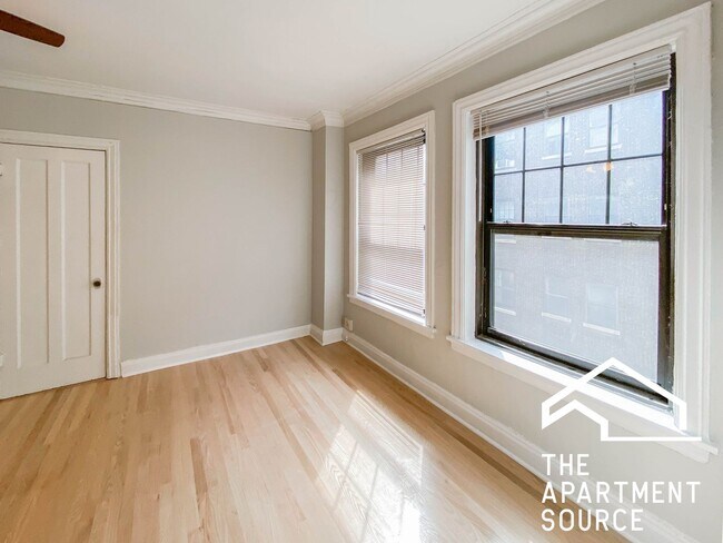 Photo - 540 W Briar Pl Unit 7H