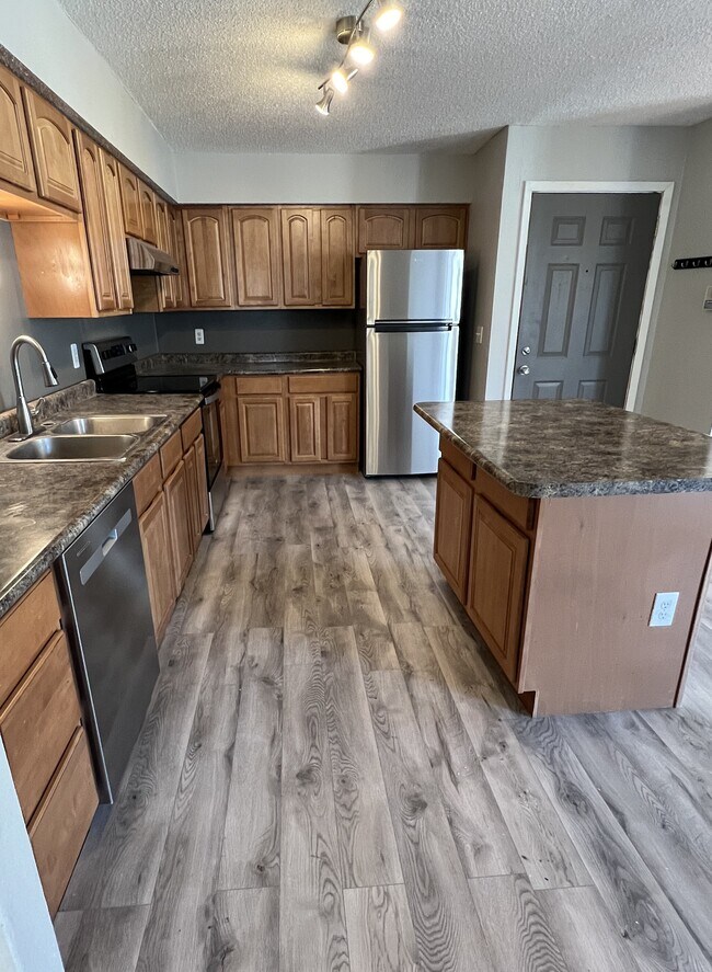 938 Wescott Trl Townhome Townhome Rental in Eagan MN