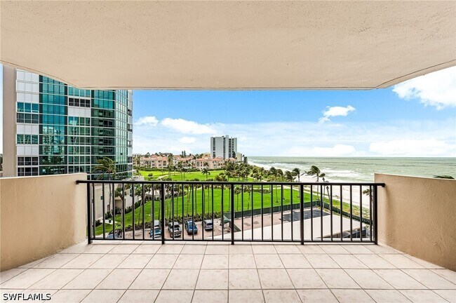 Photo - 4001 Gulf Shore Blvd N Unidad 505