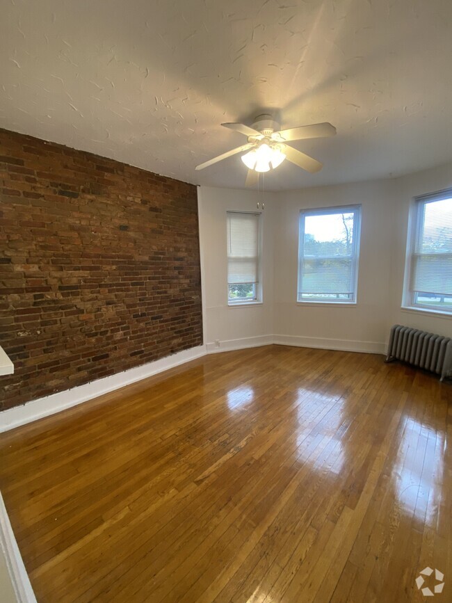 Building Photo - 63 Park Dr Rental