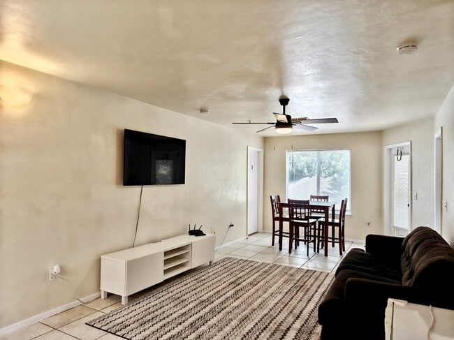 Photo - 4000 SW 23rd St
