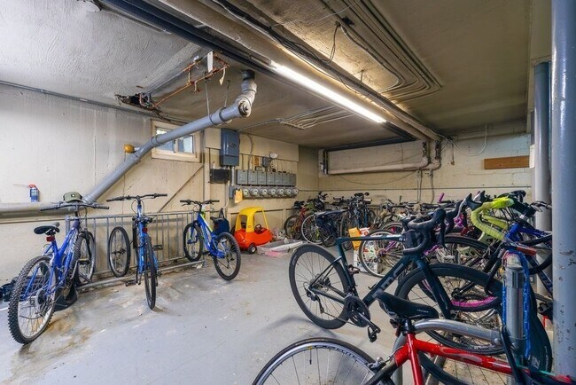 Photo - 6 Saint Paul St Unidad #1