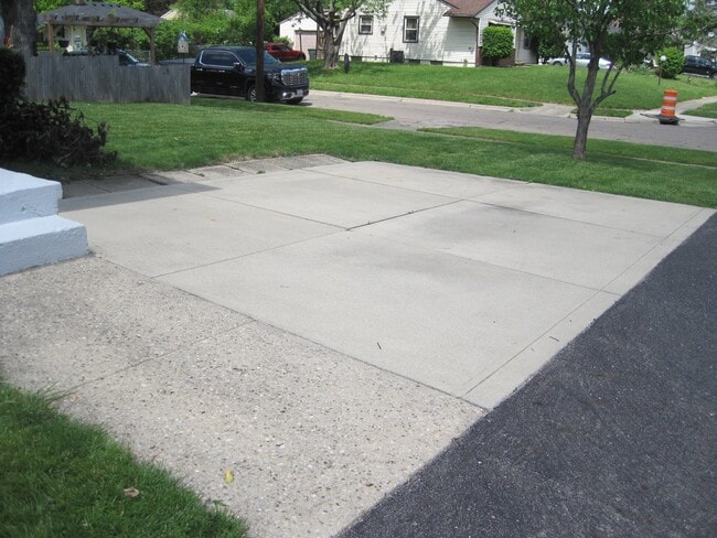 Photo - 1717 Carolyn Ave