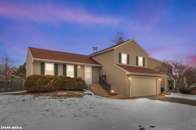 Building Photo - 122 Canton Ln