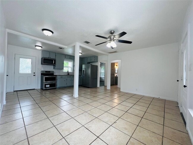 Photo - 728 Copeland St