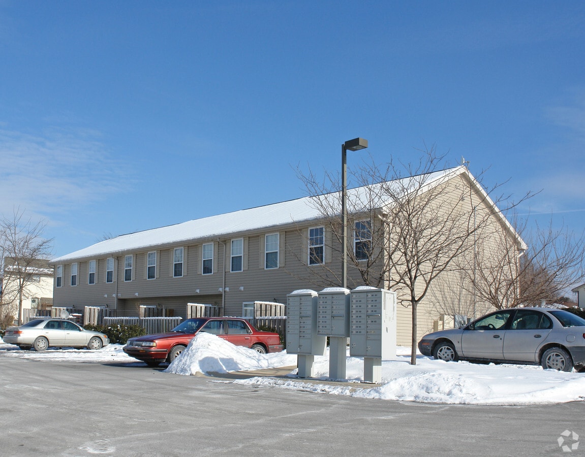 Photo - Yorkshire Village Apartments