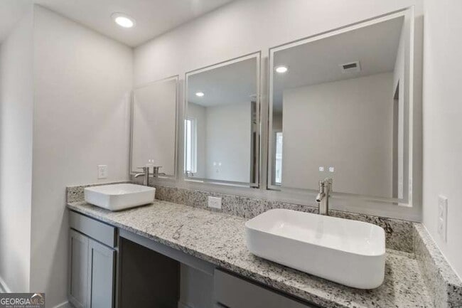 Photo - 197 Weldon Rd