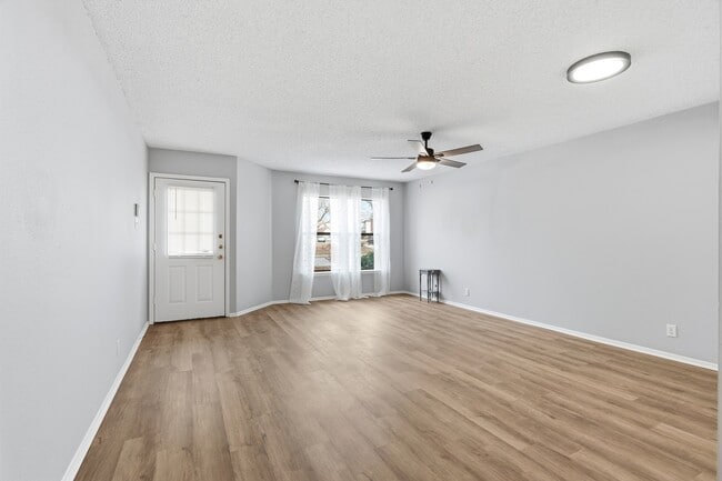 Photo - 9110 Roquefort