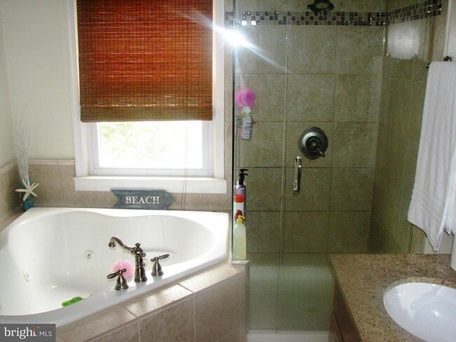 Photo - 1706 Willow Ave