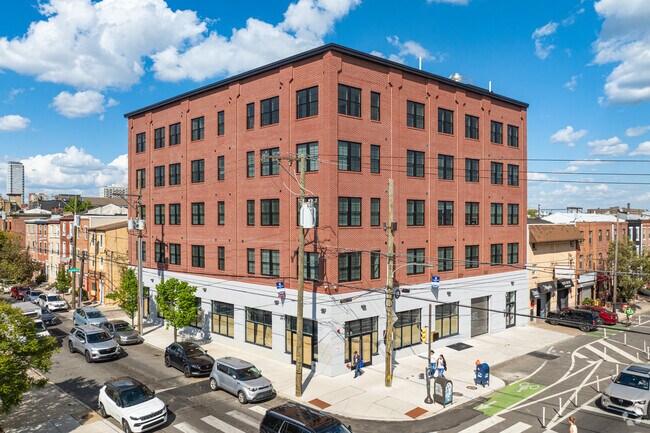 Building Photo - 943 Washington Ave