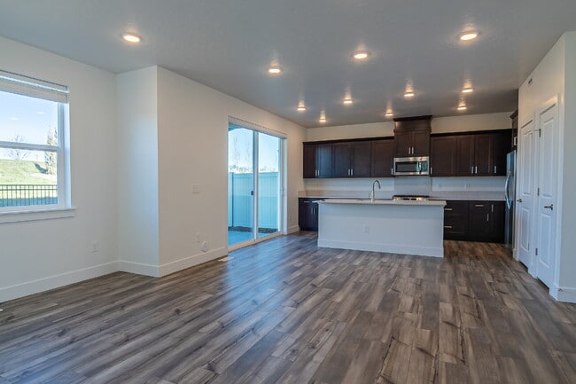 Photo - "READY NOW! 3-Bed PLUS Office-Townhouse Retreat in Eagle, ID – Spacious Living with 2.5 Baths!"