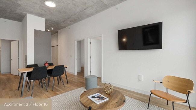 Photo - 851 W Blackhawk St Unidad ID1243858P