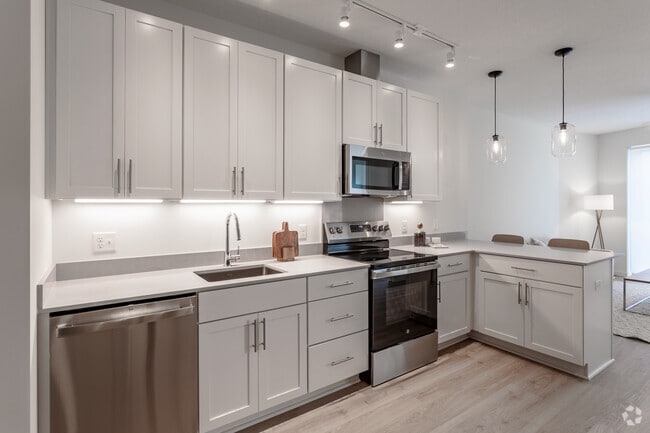 1BR, 1BA - 676SF - Kitchen - The Finch
