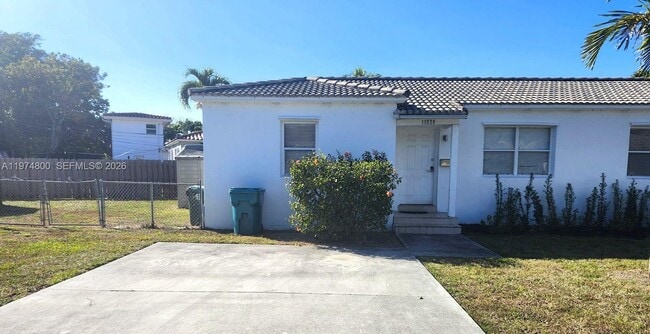 Photo - 11220 NE 11th Pl Unit 11220