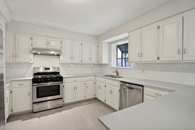 Photo - 7315 Rutgers Dr