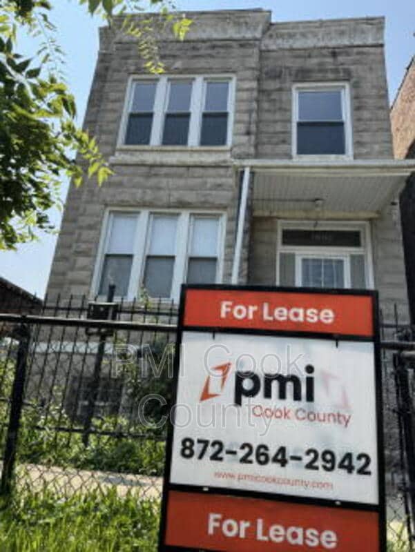 Building Photo - 1950 S Trumbull Ave Unit G