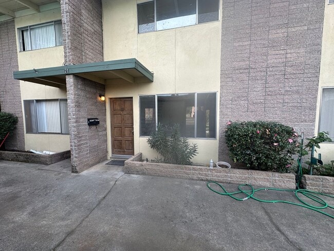 Building Photo - 71 Grand Ave Unit #2
