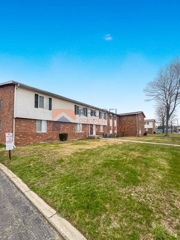 Building Photo - 35301 Michelle Dr Unit 216