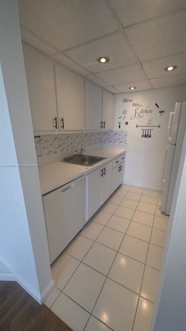 Photo - 2350 NE 135th St Unit 1402